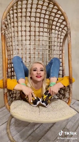 #гибкость #растяжка #гимнастка #flexible #contortionist #contortion #stretching #flexibility #acrobat #yoga #flexigirl #backbend #flexiblealesya