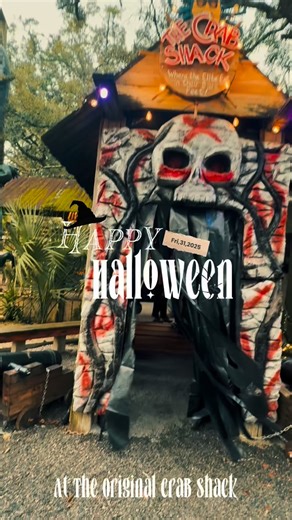 🎃👻 Something Spooky Has Taken Over The Crab Shack! 🦀💀 Looking for a fun and spooky place to celebrate Halloween? The Original Crab Shack has transformed into a haunted pirate’s cove on Tybee Island! 🏴‍☠️ Our Buccaneer Ball decorations stay up all season long — turning the Shack into a spooktacular escape for the whole family. Step into a world of mystery, pirates, and eerie fun under the live oaks, where laughter echoes off the creek and even our crew joins in the Halloween spirit! 🎃 Costu