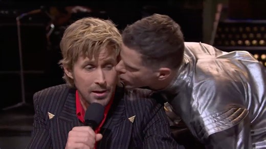 SNL51 瑞恩·高斯林主持开场白 就这样被Harry Styles抢戏｜周六夜现场第51季第14期