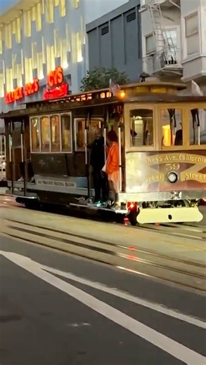 Walking in San Francisco #cablecar #sanfrancisco #california #america #usa #shorts #music #travel