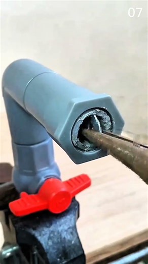 Clamping PVC pipe with valve and metal rod inserted