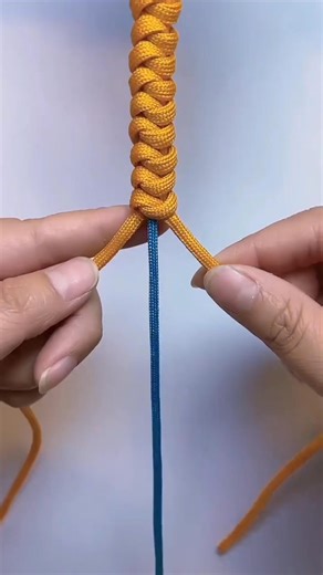 4.2K views · 40 reactions | How to Make Friendship Bracelets | Beginner Friendship Bracelet Tutorial #Beginner #Friendship #Bracelet #tutorial. | Bracelet Tutorials | Facebook