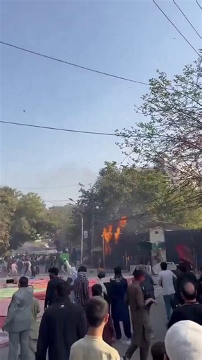 🇵🇰🇺🇸🇮🇷 | ÚLTIMA HORA: El consulado de Estados Unidos en Lahore, Pakistán, está siendo…