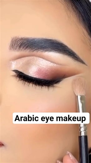 Stunning Arabic Eye Makeup Tutorial | Bold Glam Look#shortsviral #softglamlook #eyemakeup #shorts