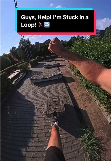 Guys, Help! I’m stuck in a Parkour Loop! 🏃🏻‍♂️🔁 How Do I Get Out? 👀 #parkour #extremesport #parkourpov