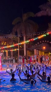 10K views · 129 reactions |  80s Pool Party Vibes!  AquaFit, Pooltiere & leckere Drinks – was für ein Abend! 囹麗濾 #PoolParty #AquaFitSpecial #80sVibes | ROBINSON Soma Bay | Facebook