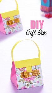 DIY Tiny Gift Bag #diyvideo #diyvideo #diycrafts #diytutorial #diyprojects #easydiy #artandcraft #papercrafts #giftbox #gifting #giftideas #gifts #crafting #craftideas #crafts #handmade #howto #tutorial | D.I.Yay
