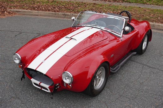 496-Powered Hi-Tech Motorsports Cobra Replica