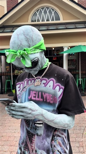 If you ask me About this War super lame homie yall on the same planet just meet up and catch the one 🤷🏿‍♂️ #spacegoddathug #ripzarlax #spaygawd #invadertrimm #war