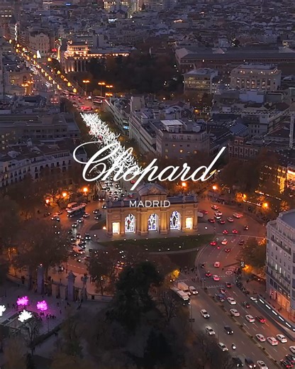 A new chapter begins in Madrid. Chopard proudly unveils its latest boutique on the iconic Calle Serano, a space where timeless elegance meets contemporary design. From the luminous foyer to the intimate Haute Joaillerie Salon, every detail tells a story. To celebrate this milestone, Caroline-Marie Scheufele and Katarina Scheufele welcomed guests to an exclusive opening event, joined by football legend Marcelo Vieira and his wife Clarice Alves. A tribute to craftsmanship, creativity, and the vibr