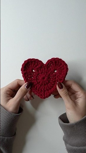 Large heart granny square tutorial out now ❤️