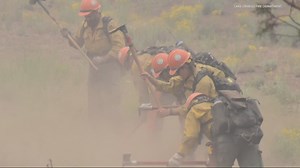 'We've got people coming from all over': Firefighters deployed from across US to fight growing Bootleg Fire