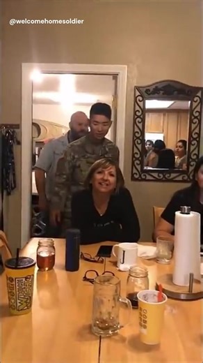Heartwarming Soldier Homecoming Surprises Family