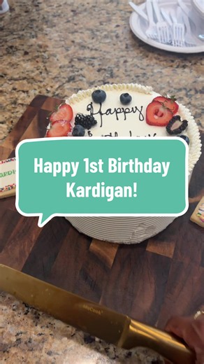 Did your family do this too? Don’t eat the birthday person name? And don’t let it be a picture 🤣 #jokes #birthdayboy