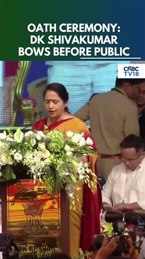 DK Shivakumar Bows To People Before Taking Oath As Karnataka CM | Emotional Moment | N18S