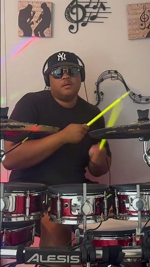 The Mississippi Mass Choir - God Is Keeping Me! #alesisdrums #music #gospel