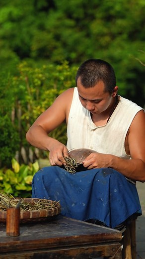 Discover the ancient art of crafting alms bowls, a tradition dating back over 7,000 years in China. Watch as skilled hands transform raw materials into sacred vessels, preserving history and culture. #interesting #Asia #Amazing #trendingreels #viralvideo #dailypost #fypageシ #fypシ゚viralシ | Across Asia