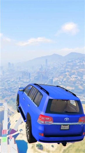 Land Cruiser vs. Hilux Challenge? 🤔 With Grand Theft Auto V (GTA V) - The Magic Hilux - Crash Sim...