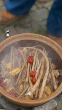 Traditional Chinese Root Vegetable Cooking with Chicken | Delicious Rural Recipe