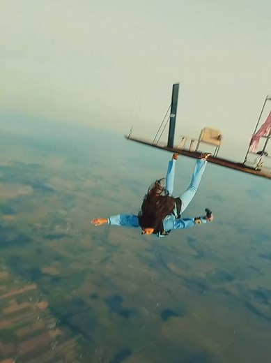 Ultimate Skydiving Experience: Thrill of Freefall