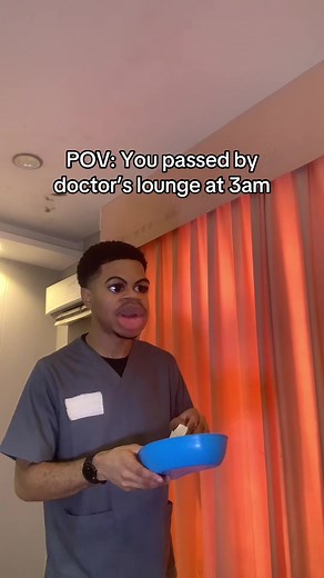 “Say damn! Say that’s crazy baby, that’s massive baby”😂 . . #nurse #nursehumor #nursesoftiktok #fyp #4u #viral #relatable