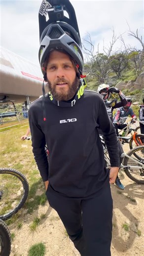 Bitta chat bitta brap 🥵 First day of racing for the Cannonball MTB Festival presented by @boostaus went OFF with the @specialized_au All-Mountain Enduro 🔥 the 3 stage course was a true test of grit and while the wind set an extra challenge, riders did not hold back! And the best news is… this is just the beginning 😮‍💨 | Thredbo MTB