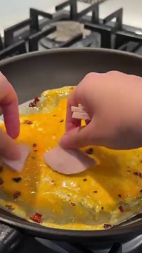 42M views · 105K reactions | These pumpkin cheesecake bars have the most beautiful layers ! FULL RECIPE: https://tasty.co/recipe/pumpkin-cheesecake-bars Get the Tasty app to find this and other recipes: https://tstyapp.com/download | Tasty | Facebook