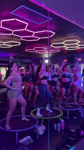 Trampoline Workout: 80s-Style Jump Fitness Routine