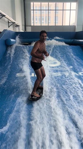 Produces and manufactures various types of surfing equipment, Chinese factory, welcome to China as a guest #flowrider #flowboarding#waveupflowboards #indoorsurfing#waveup #flowrider#室内冲浪 #滑板冲浪 #冲浪中国 #epicsurf#surfstage #citywave #surfwave1