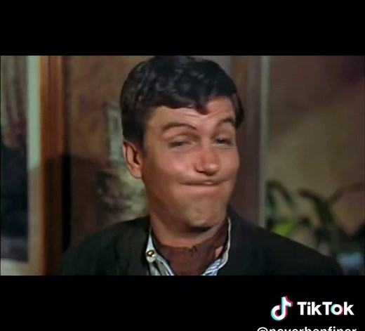 #marypoppins #julieandrews #dickvandyke #bert #disney #musical #theatre