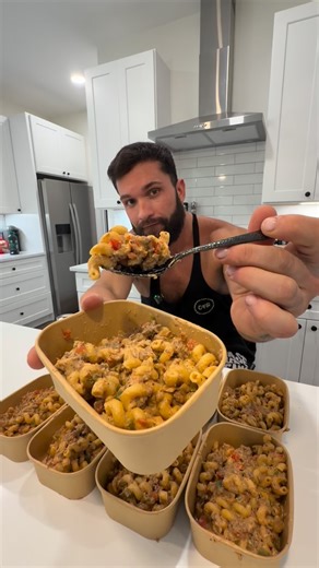 Cameron Dukes on Instagram: "500 calories 53.6protein 11.6g fats 48.25g carbs makes 8 meal preps Rotelle dip, pasta, meal prep For sure, going into my cookbook If you want meal plans with these type of foods in them, they’re on my page ingredients list 2 lbs 96/4 beef 200g tomatoes 200g mixed pepper 200g onions 1 bag, fat-free mozzarella cheese 1 bag, fat-free cheddar cheese 8oz or one block 1/3 fat cream cheese 5g onion powder 5g garlic powder 3g salt and pepper blend Garlic and herb 5g Instruc