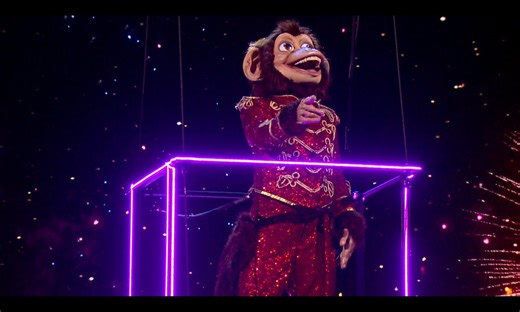 Mask singer - Le Singe chante "Écris l'histoire" de Grégory Lemarchal - spécial Noël 2024