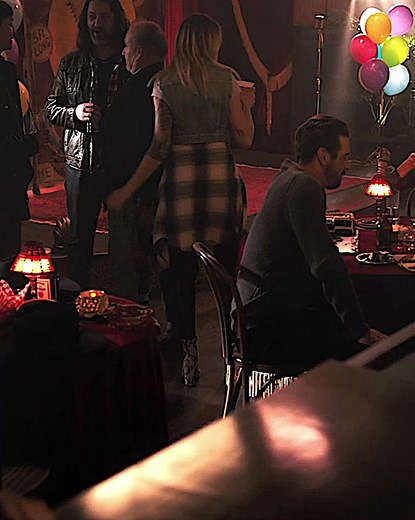 THIS SCENE. lets talk. #bugheadsvsps #bettycooper #riverdale #lilireinhart #jugheadjones #bughead #veronicalodge #archieandrews #colesprouse #tonitopaz