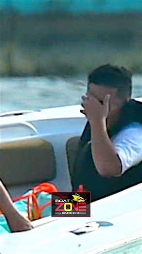 Center Console Breaks Loose From the Deck at Haulover Inlet