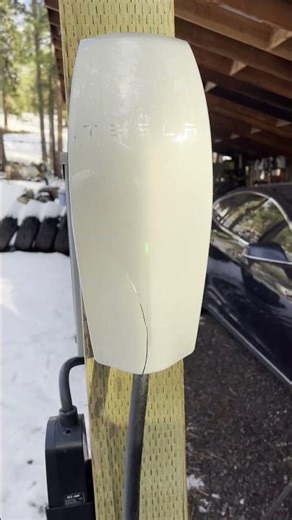 Rivian charging issues continue #electricvehicle #electriccar #rivian #rivianr1s #rivianr1t