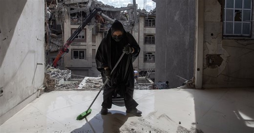 The Irish Times view on the war in the Gulf: Trump staggers towards the exit