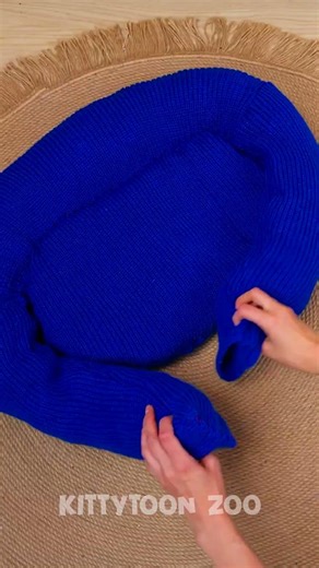 From Old Clothes to Cozy Dog Bed – Done in Minutes! 🐶