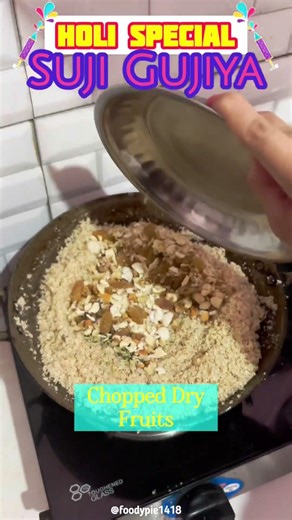 Suji Gujiya Recipe | Holi Special Sweet | Easy Sweet Recipe #spottedonshorts #foodypie1418 #holi