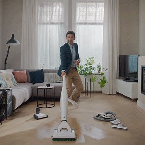 9.3K views · 81 reactions | Es wird Zeit euren Putzrhythmus zu revolutionieren? 粒 Dann lasst euren Berater bei euch vortanzen!  ✨Wir sind flexibel und gut vorbereitet und können auf eure Wünsche (auch in Sachen Sicherheit) voll und ganz eingehen.✨ | Kobold Deutschland | Facebook