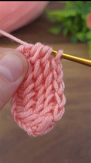18K views · 287 reactions | Trendy Crochet Design 臨 | Step-by-Step Row Stitch Tutorial ✨️ #crochet #knitting #crocheting #amigurumi #knittingpattern #crochetlover #crochetaddict | Crochet | Facebook