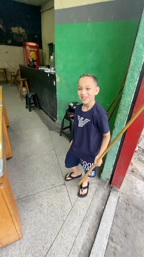 Imposible!! Un niño me va a ganar hasta en billar 😧😧🎱 #billar | Para matar la risa