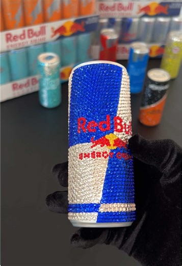 Tutorial de Bedazzled con Red Bull y Rhinestones