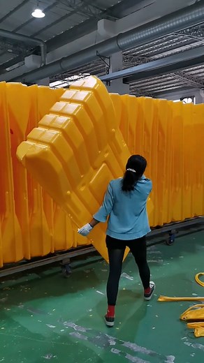 Efficient Injection Blow Molding Machines for Quality Production