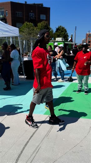 Atlanta’s own Dance Machine @dancemachine77 you already know what it is #atlantatailgate #falcons #atlantafalcon | Victor Sanchez Brown