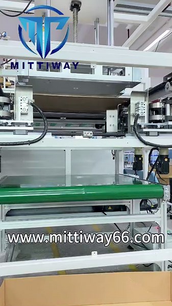 Automatic tray former with stapler machine Tray forming and stapling machine