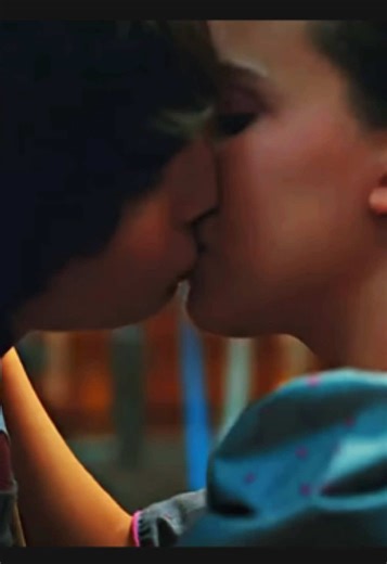 #MILEVEN chat does this looks okay or good, I feel like I did it wrong 💔🥹 #eleven #mikewheeler #strangerthingsedit #fyp