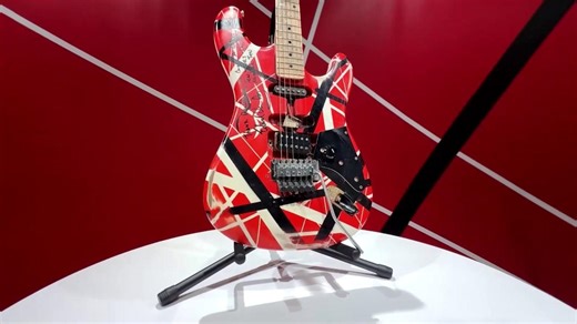 All'asta la chitarra elettrica Kramer di Eddie Van Halen: valutata 2/3 milioni di dollari