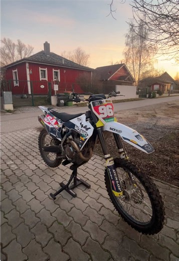 Exploring Husky MX Bikes: Performance and Features