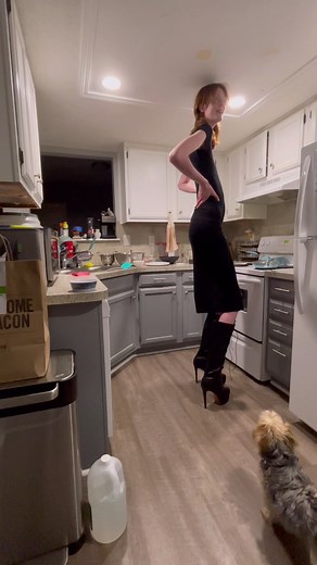 Tall Girl Bloopers: Hilarious Mishaps of Maci Currin