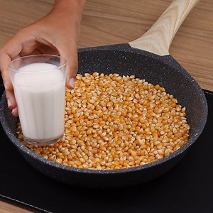 Mix popcorn with milk and be surprised by the result! | YumMakers